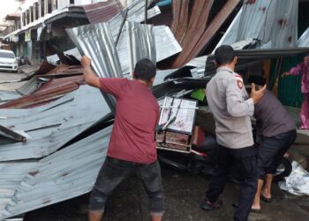 Pasar Keude Geudong Diterjang Angin Kencang, Kerugian Capai Rp10 Juta