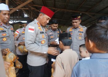 HUT Bhayangkara ke-80, Kapolres Lhokseumawe Beri Santunan ke Anak Yatim