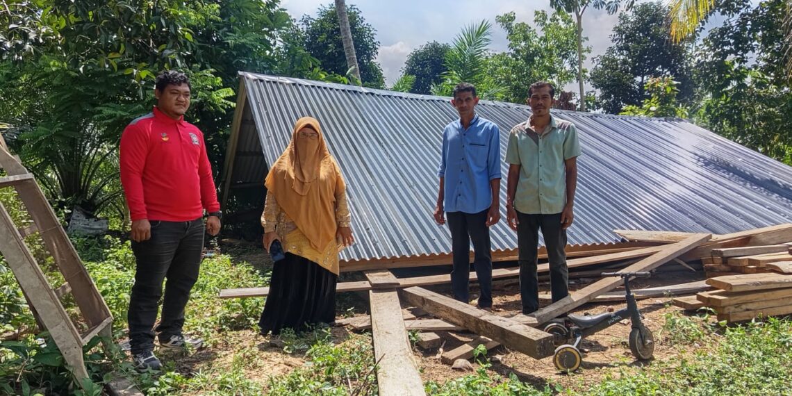 Jeritan Hati Korban Cuaca Ekstrem: Rumah Roboh, Harta Benda Tak Terselamatkan