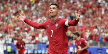 Di Balik Lapangan Hijau: Menelusuri Nilai-Nilai Positif dari Sosok Cristiano Ronaldo