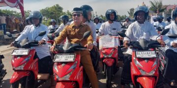 Bupati Ayahwa Resmi Serahkan 852 Unit Sepeda Motor Operasional untuk Imum Gampong Senilai Rp17 Miliar