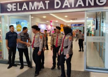 Sat Pamobvit Polres Lhokseumawe Amankan Pusat Perbelanjaan, Antisipasi Gangguan Kamtibmas Jelang HUT RI ke-81