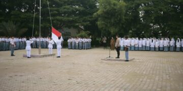 Kapolsek Blang Mangat Jadi Pembina Upacara di SMA Negeri 6, Ajak Pelajar Jauhi Narkoba dan Judi Online