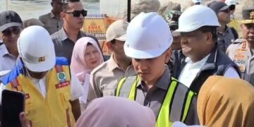 Jeritan Korban Banjir Bireuen di Depan Wapres: “Perabot Habis, Bantuan Belum Kami Terima”