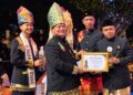 Dr (C). Ir. Muhammad Hatta Raih Anugerah Tokoh Pemuda Inspiratif Aceh Utara pada Momentum Milad Samudera Pasai ke-800