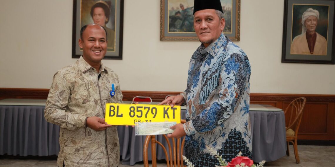 Kepedulian PIM untuk Aceh Utara, Bantuan Truk Sampah Diserahkan