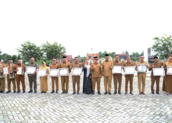 Bupati Ayah Wa Apresiasi 10 OPD dengan Kinerja Terbaik, Bappeda Raih Nilai AKIP Tertinggi