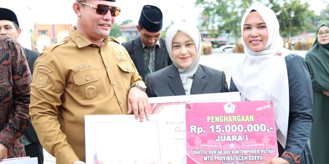 Apresiasi Capaian MTQ Nasional XXXI, Bupati Aceh Utara Ayahwa Serahkan Bonus Sepeda Motor dan Uang Tunai